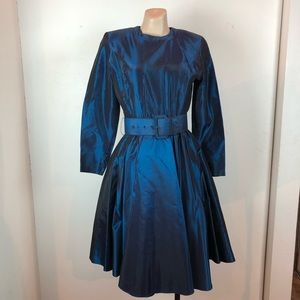 Lloyd Williams petite 50s vibe